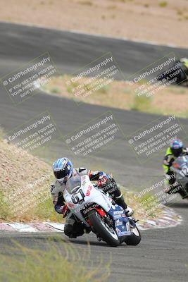 media/Jun-04-2022-WERA (Sat) [[b852bbbd55]]/Race 9 LW Twins Superbike V6 LW D Superstock/